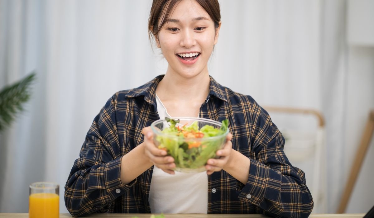 benefits of eating dinner early for weight loss banner